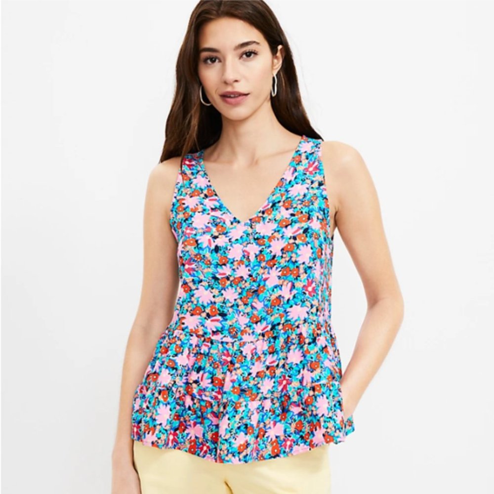 LOFT Daisy Double V Peplum Shell, Size Large, NWT